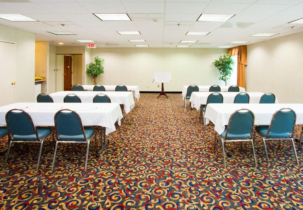 Holiday Inn Express Hillsborough-Durham Area By Ihg Ngoại thất bức ảnh