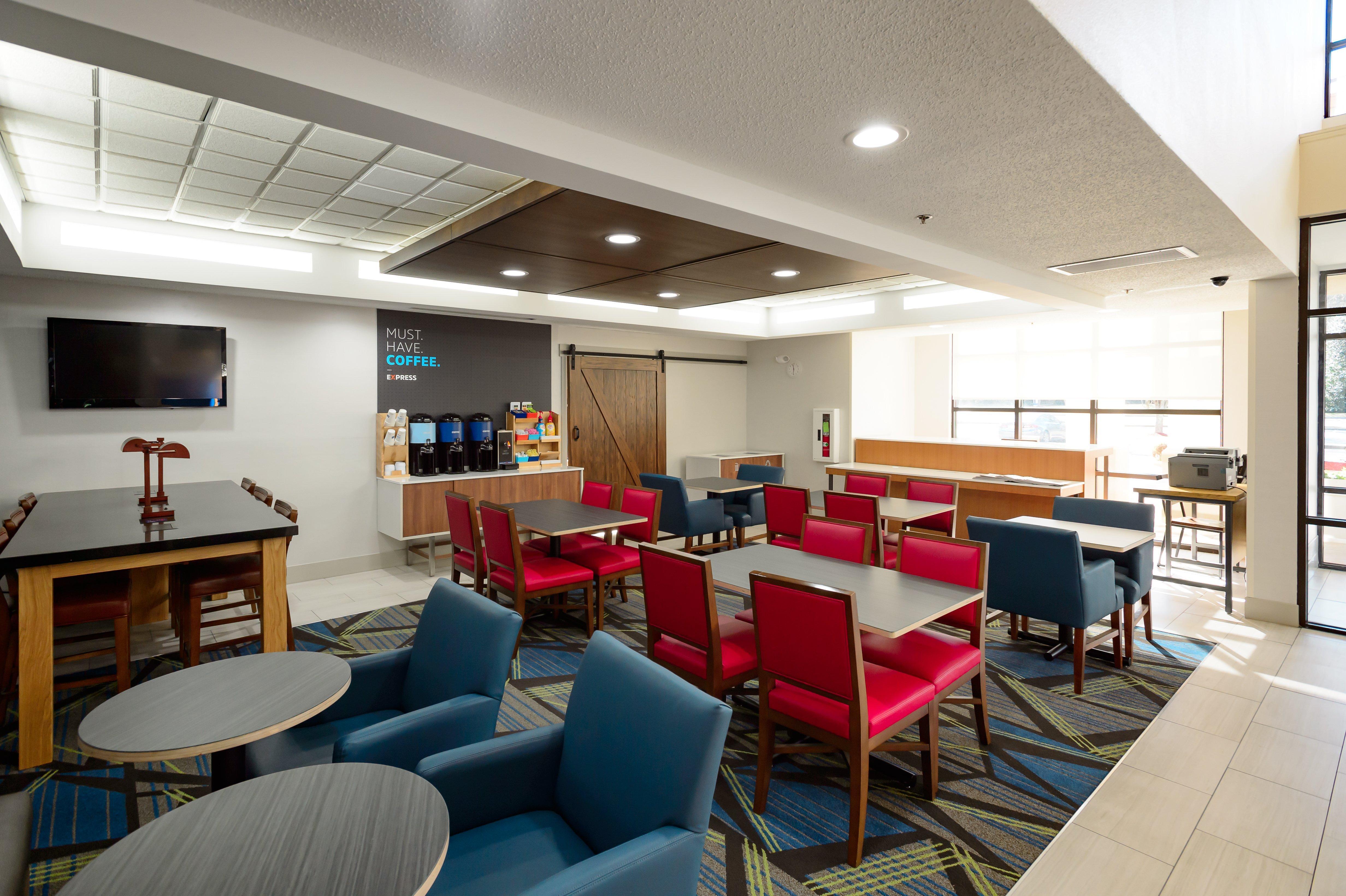 Holiday Inn Express Hillsborough-Durham Area By Ihg Ngoại thất bức ảnh